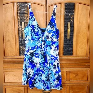 Croft & Barrow Blue Tummy Slimmer Tiered Swimdress Swimsuit Women's sz 12